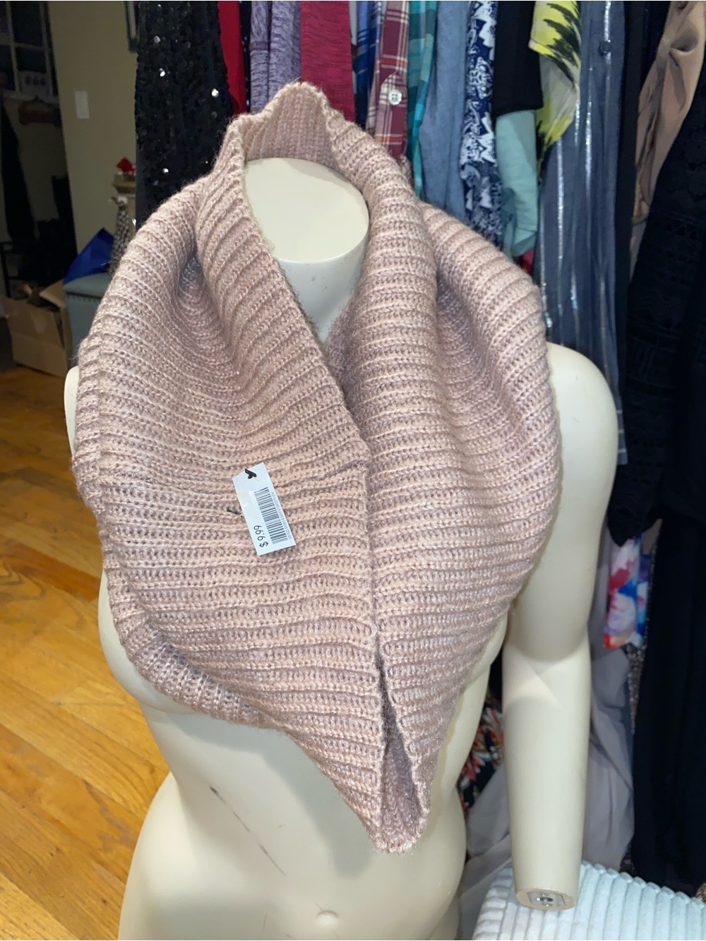 H&M Soft Knit Infinity Scarf in Dusty Pink
